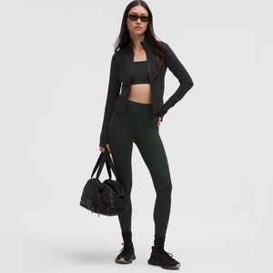 Lululemon •Retails $138• Define Cropped Jacket